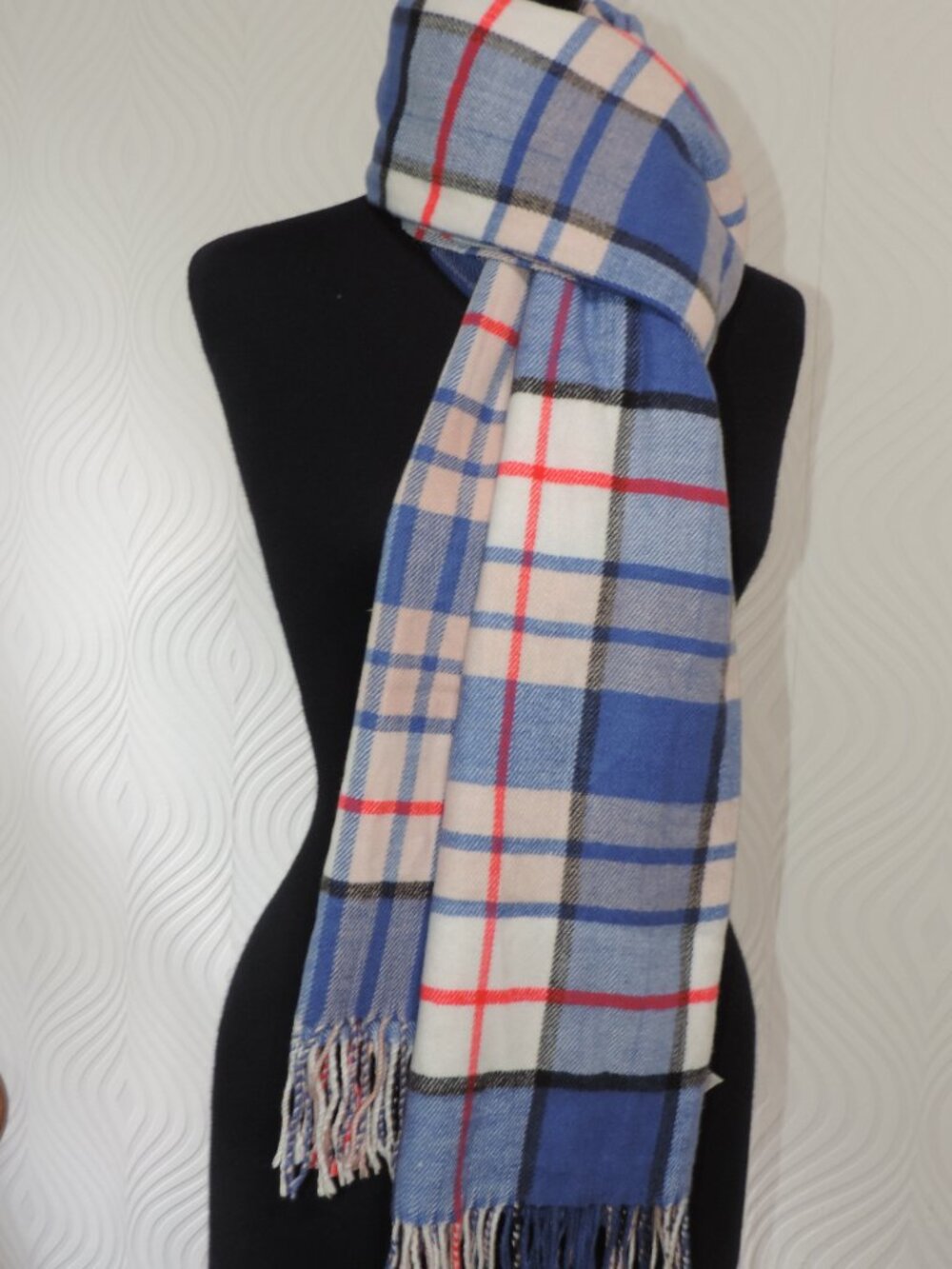GAP Huge Plaid Scarf Cozy Exploded Dark Wisteria Pink Blue 24" x 80" + 3" Fringe